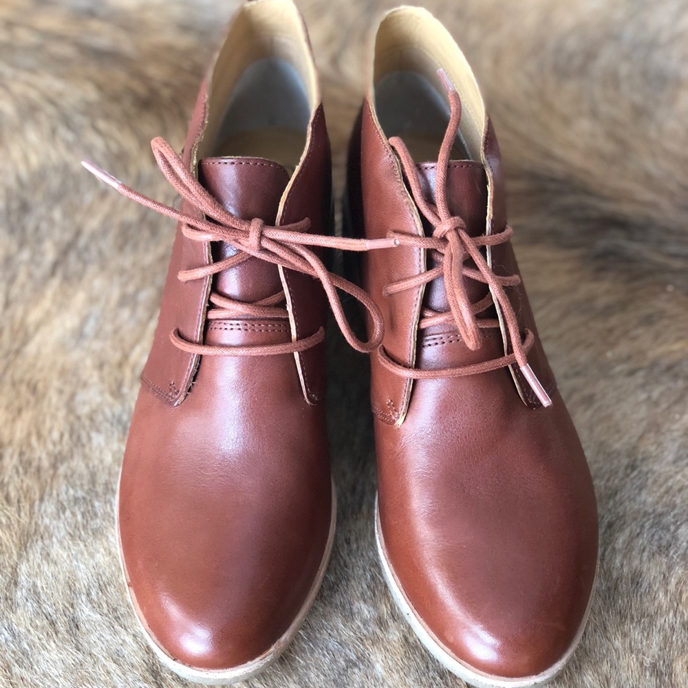 Clarks Originals Heeled Chukka Bootie US 8